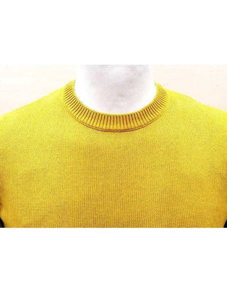 Maglione girocollo in filo di cotone effetto stone wash Maglione girocollo in filo di cotone effetto stone wash
